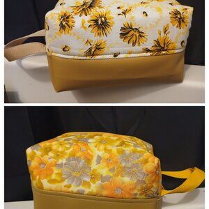 New Zippy Cosmetics Toiletries Travel Hanging Bags 6x5x9" Faux Leather & Fabric